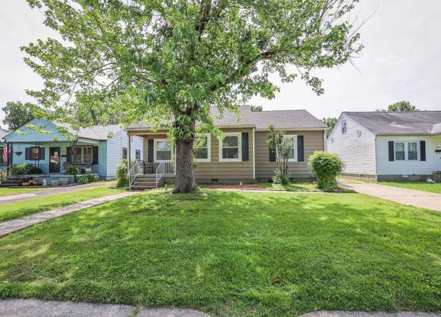 Property at 2222 Madison St, Paducah, KY 42001, 3 beds, 2 baths