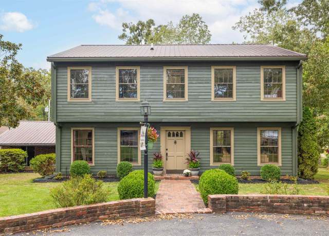 Property at 57 Pembrook Dr, Gilbertsville, KY 42044, 5 beds, 3 baths