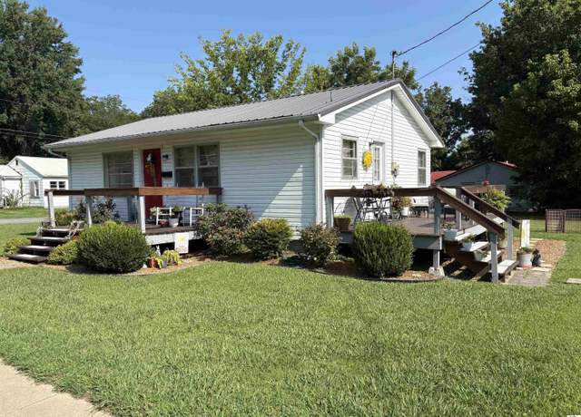 Property at 813 Elm St, Benton, KY 42025, 2 beds, 1 bath