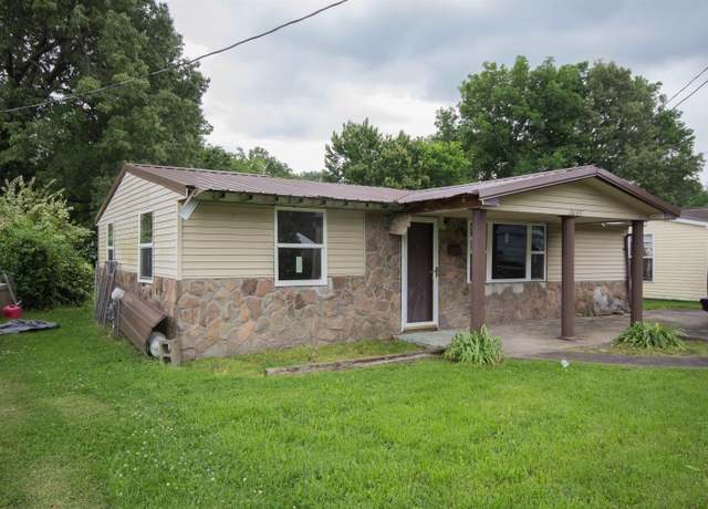 Property at 3010 Virginia St, Paducah, KY 42003, 2 beds, 1 bath