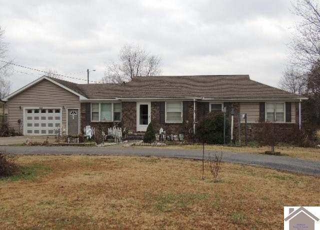 Property at 244 Ash Dr, Mayfield, KY 42066, 3 beds, 2 baths