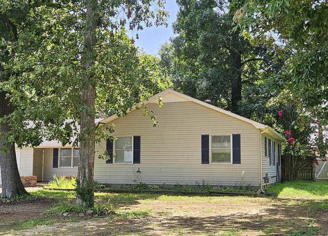 Property at 2125 St Rt 94 W, Murray, KY 42071, 3 beds, 3 baths