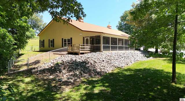 Photo of 445 Dianne Dr, Eddyville, KY 42038