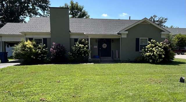 Photo of 200 Woodlawn Ave, Murray, KY 42071