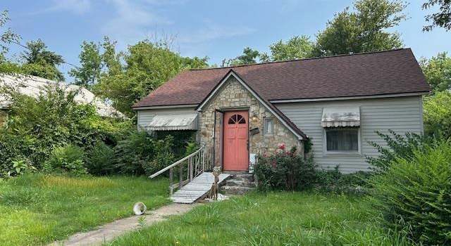 Photo of 305 Wright St, Mayfield, KY 42066