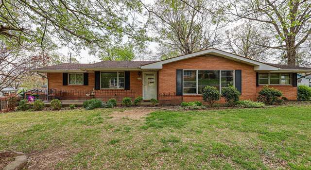Photo of 713 Elm St, Calvert City, KY 42029