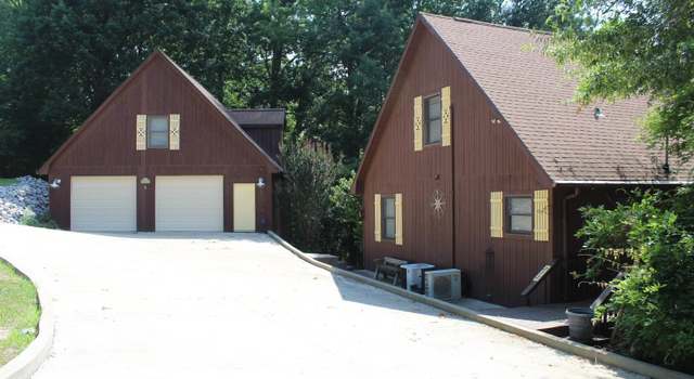 Photo of 215 Daniel Boone Dr, Eddyville, KY 42038