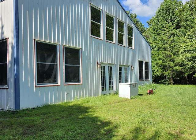 Property at 4743 Mosby Ridge Rd, Edmonton, KY 42129, 3 beds, 1 bath