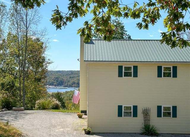 Property at 513 Dogwood Ln, Burkesville, KY 42717, 3 beds, 2 baths
