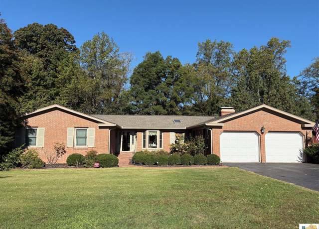 Property at 110 Wingate Ave, Glasgow, KY 42141, 4 beds, 2.5 baths