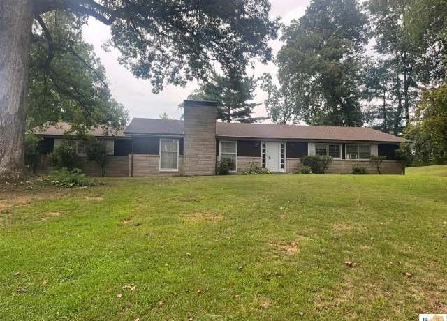 Property at 311 Circle Springs Dr, Glasgow, KY 42141, 3 beds, 3 baths