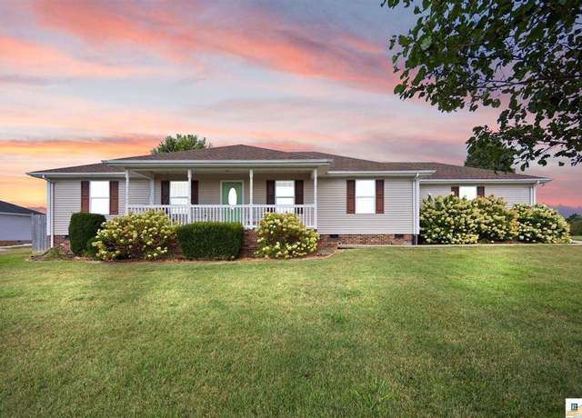 Property at 4508 Dripping Springs Rd, Glasgow, KY 42141, 3 beds, 2 baths