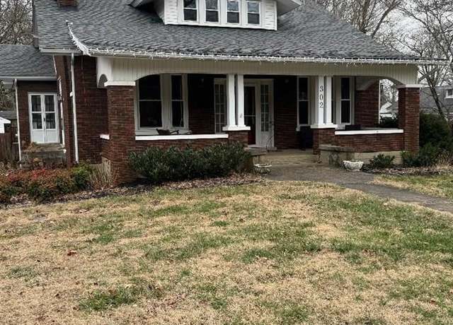 Property at 302 W Brown St, Glasgow, KY 42141, 5 beds, 3 baths