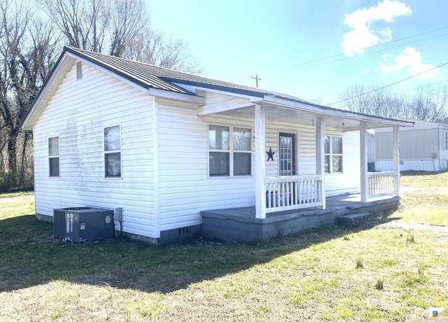 Property at 143 Washington St, Celina, TN 38551, 2 beds, 1 bath