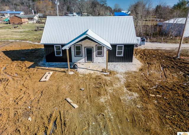 Property at 50 Park Rd, Burkesville, KY 42717, 1 bed, 2 baths