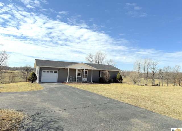 Property at 215 Stephens Ln, Russell Springs, KY 42642, 4 beds, 3 baths