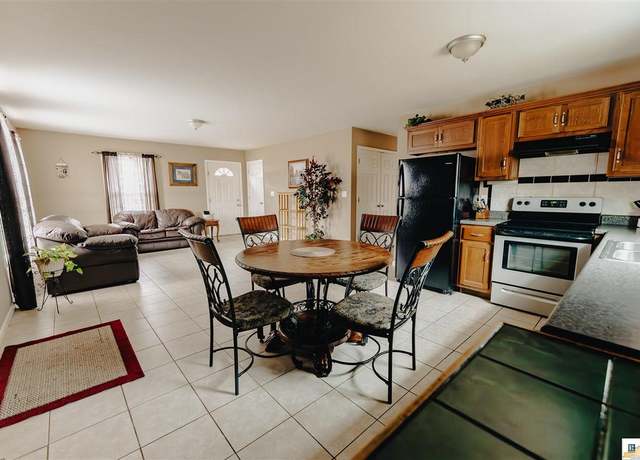 Property at 294 Soule Chapel Rd, Campbellsville, KY 42718, 3 beds, 2 baths