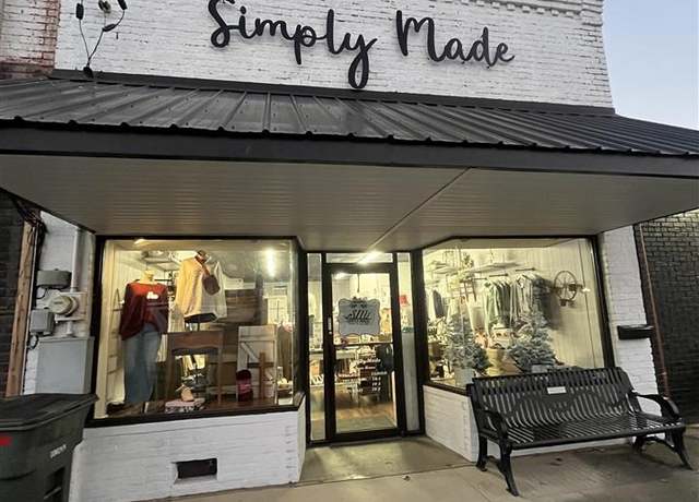 Property at 207 N Main St, Tompkinsville, KY 42167, 0.5 baths