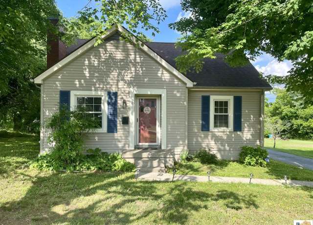 Property at 106 Love St, Glasgow, KY 42141, 3 beds, 2 baths