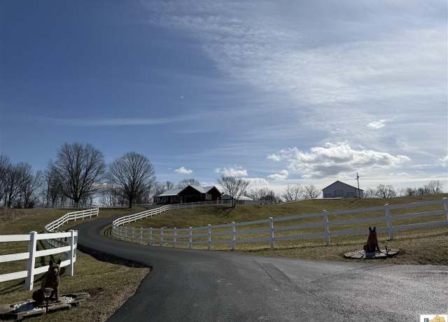Property at 145 Steve Coffey Rd, Greensburg, KY 42728, 3 beds, 2 baths