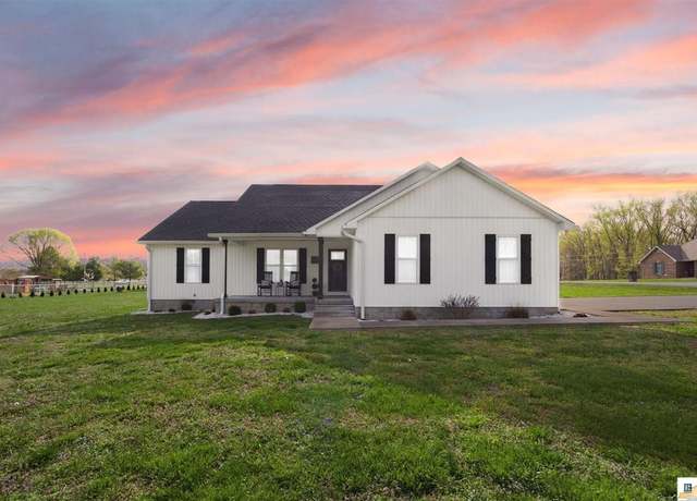 Property at 652 Conover Ln, Columbia, KY 42728, 3 beds, 2 baths