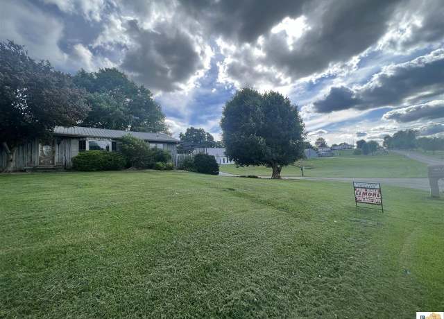 Property at 1531 Finney Rd, Glasgow, KY 42141, 3 beds, 2 baths
