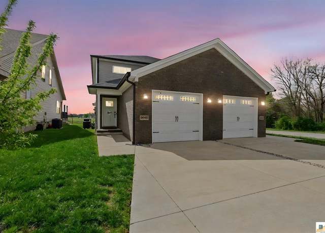 Property at 6618 Night Horse St, Bowling Green, KY 42101, 4 beds, 2 baths