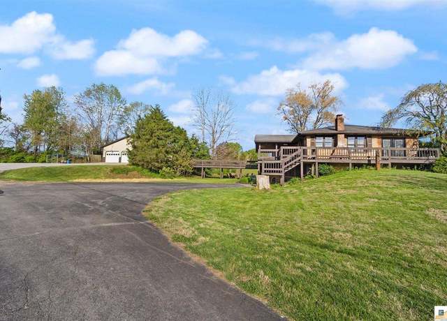 Property at 932 Russell Rd, Columbia, KY 42728, 3 beds, 2 baths