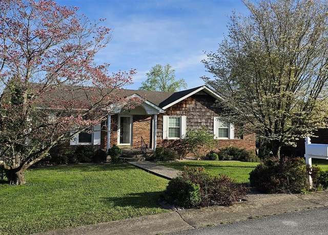 Property at 102 Cranbrook Dr, Glasgow, KY 42141, 4 beds, 2 baths