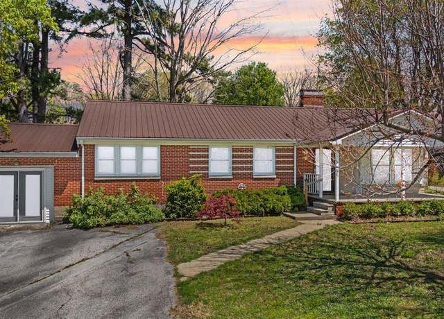 Property at 206 Hutcherson Dr, Glasgow, KY 42141, 4 beds, 3 baths