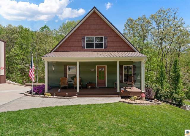 Property at 140 Lakeview Cir, Clarkson, KY 42726, 3 beds, 3 baths