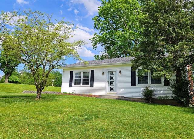 Property at 2198 Oil Well Rd, Glasgow, KY 42141, 2 beds, 1 bath