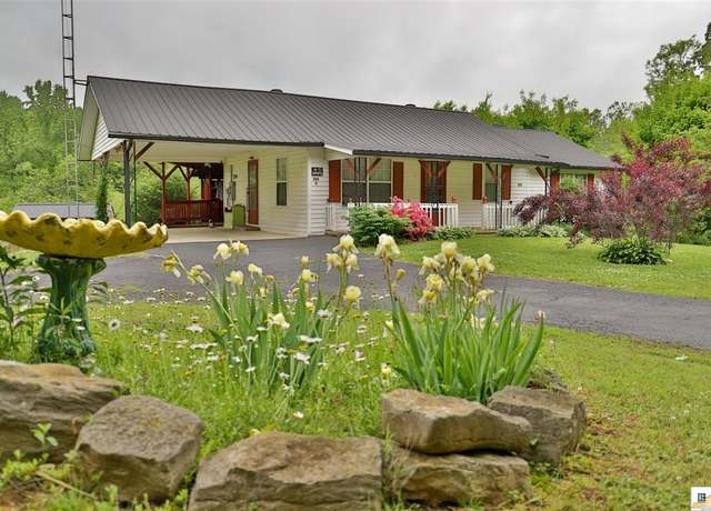 Property at 305 Beech Grove Boles Rd, Tompkinsville, KY 42167, 2 beds, 1.5 baths