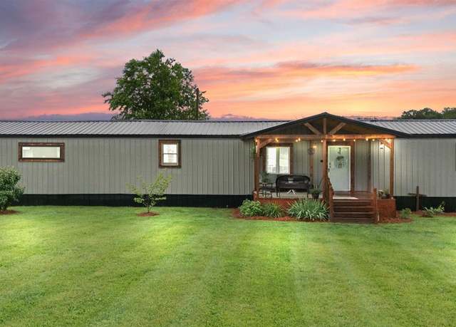 Property at 1744 Fairview Church Pascal Rd, Hardyville, KY 42746, 4 beds, 2 baths