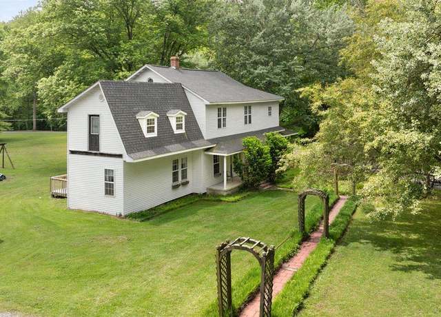 Property at 70 Oaks Rd, Jamestown, KY 42629, 5 beds, 3.5 baths