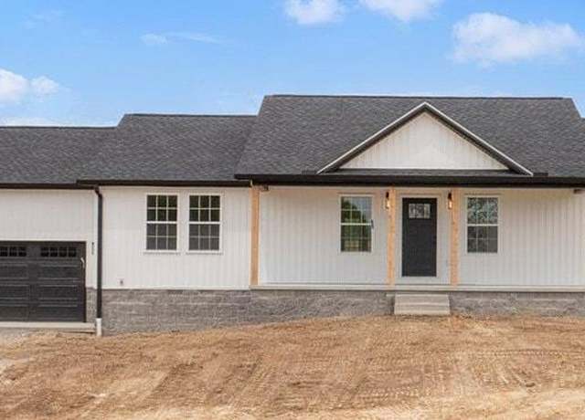 Property at 1318 Willie Groce Rd, Glasgow, KY 42141, 3 beds, 2 baths