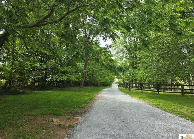 Property at 1266 Grassy Flat Rd, Greensburg, KY 42743, 4 beds, 3.5 baths