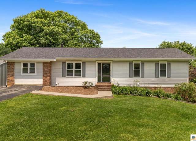 Property at 209 Butler St, Columbia, KY 42728, 5 beds, 2 baths