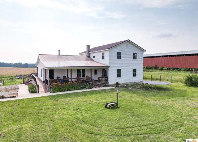 Property at 2725 Poplar School Rd, Glasgow, KY 42141, 5 beds, 2 baths
