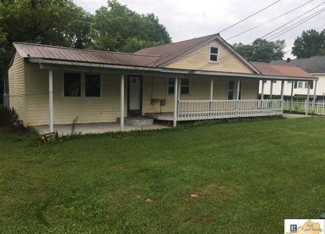 Property at 415 W 6th St, Tompkinsville, KY 42167, 3 beds, 1.5 baths