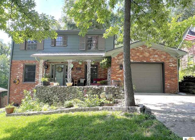 Property at 1204 Rudgate Cv, Louisville, KY 40214, 4 beds, 2.5 baths