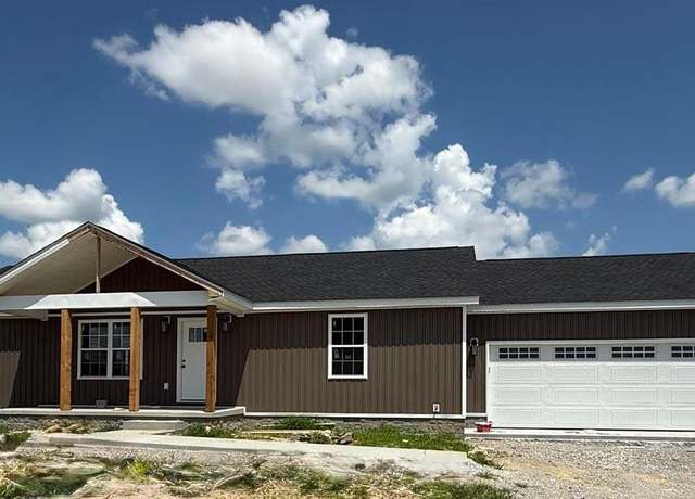 Property at 1974 Glover Rd, Glasgow, KY 42141, 3 beds, 2 baths