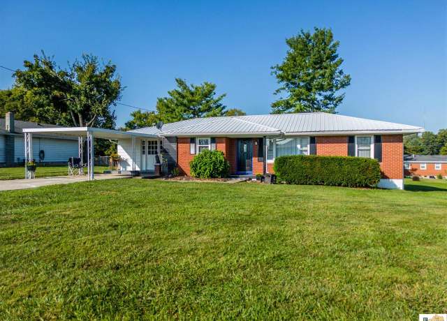 Property at 111 Grandview Dr, Campbellsville, KY 42718, 3 beds, 1.5 baths