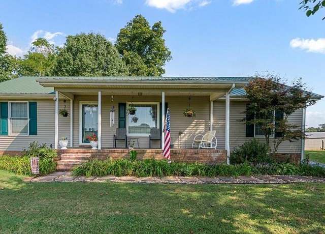 Property at 250 Quarry Rd, Glasgow, KY 42141, 3 beds, 2 baths