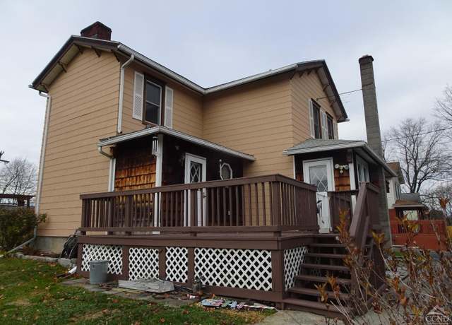 Property at 2962 Salisbury Place Pl, Stottville, NY 12172, 3 beds, 1.5 baths