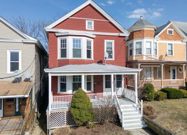 Property at 12 Mckinstry Pl, Hudson, NY 12534, 6 beds, 2 baths