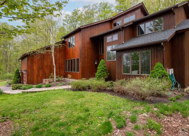 Property at 429 Mill St, Windham, NY 12496, 4 beds, 3.5 baths