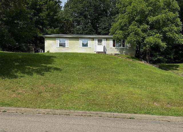 Property at 10 Deming Dr, Endicott, NY 13760, 3 beds, 1 bath