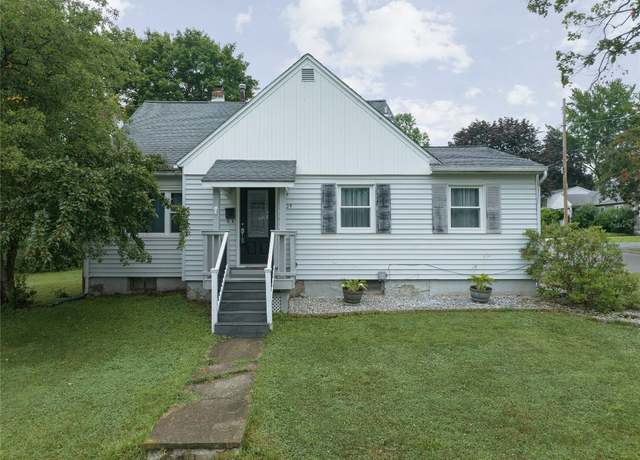 Property at 129 Hawthorne St, Vestal, NY 13850, 6 beds, 3 baths