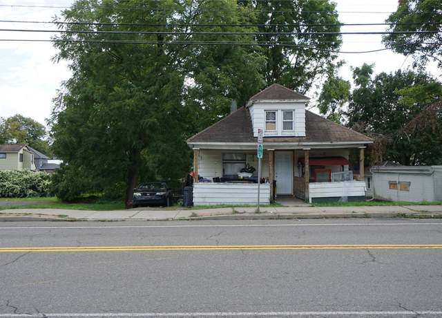 Property at 284 Harry L. Dr, Johnson City, NY 13790, 4 beds, 1 bath